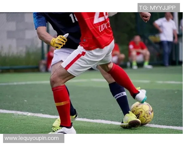 足球球星进球转场大解析：从绿茵场到新战场的精彩蜕变